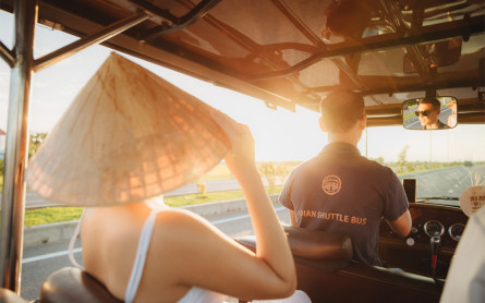 Tip experience Hoi An electric shuttle bus travel