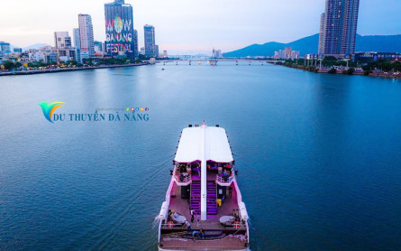 Poseidon Yacht Da Nang to see Dragon Bridge spewing fire: An amazing experience on the Han River