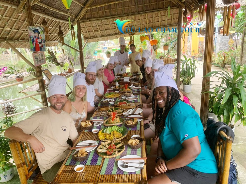 Cooking class at Bay Mau Village