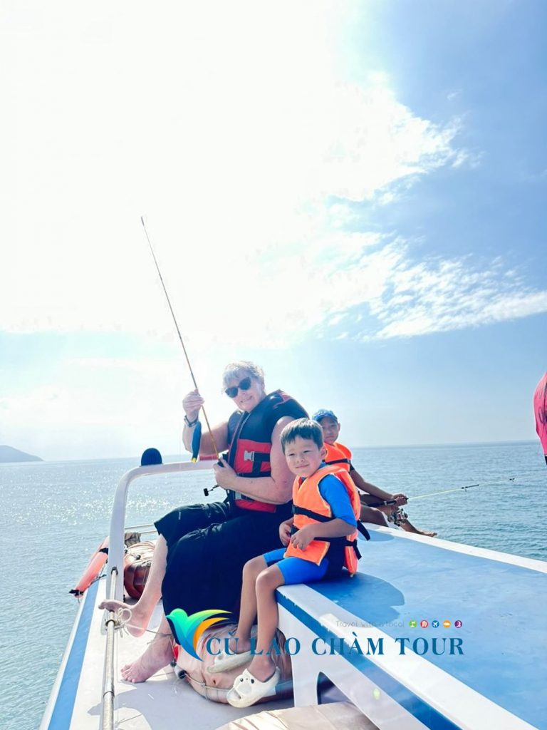 Cham Island fishing tour