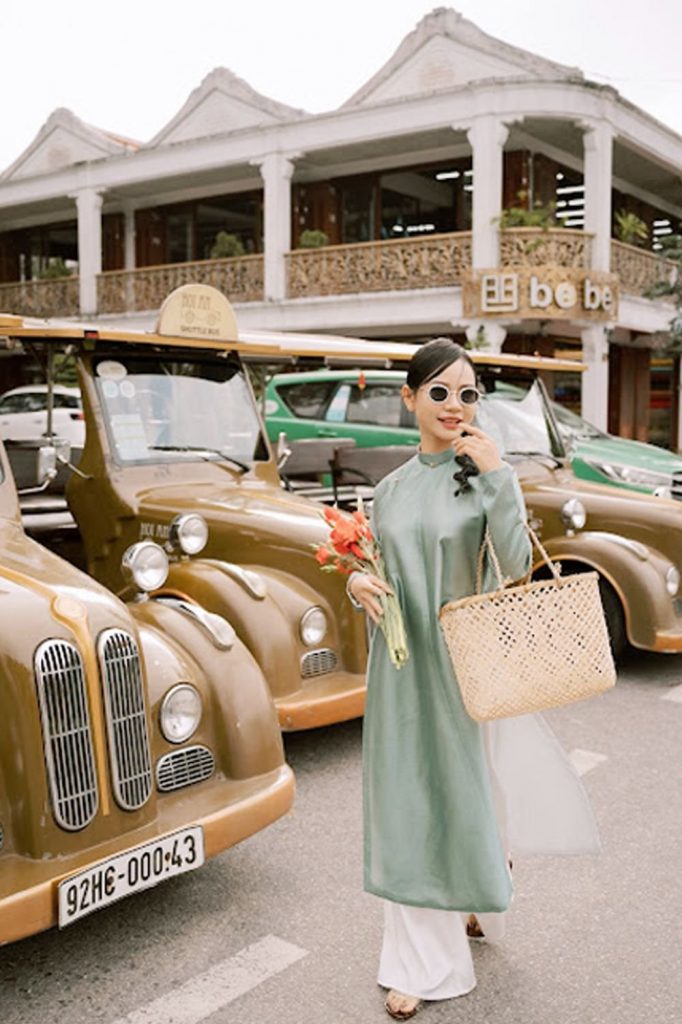 Travel Hoi An by electric car to protect the environment