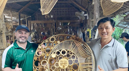 Tour du lịch Hội An 1 ngày: Trải Nghiệm Làm Tre Thủ Công Tại Rừng Dừa Bảy Mẫu Cẩm Thanh