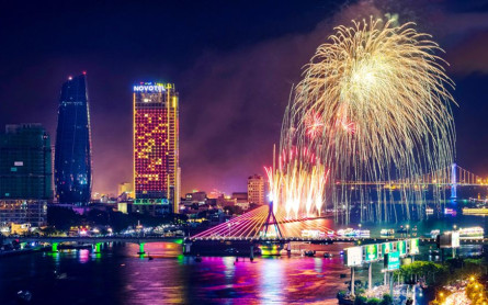 Lịch Trình Tour Du Lịch Ngắm Pháo Hoa Trên Du Thuyền Sông Hàn Đà Nẵng
