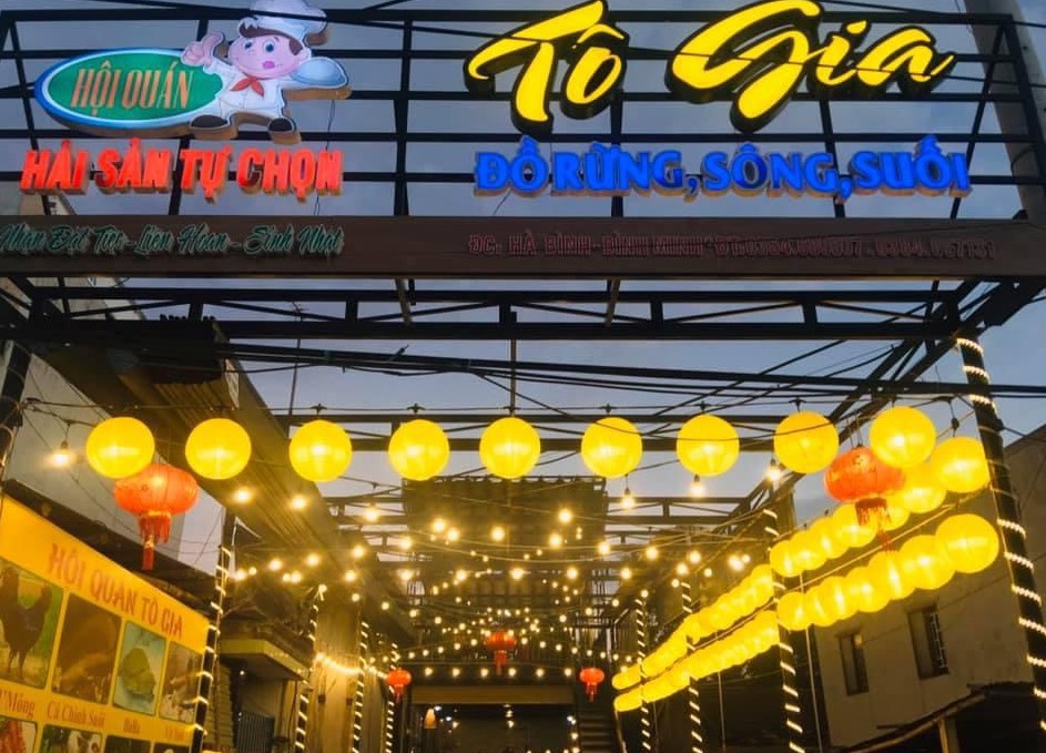 Nhà hàng hải sản Tô Gia gần khách sạn Vinpearl Nam Hội An
