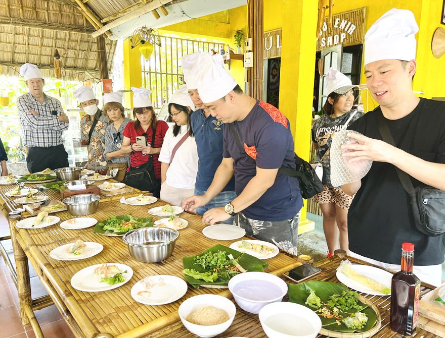 Nhà Hàng Dạy Nấu Ăn Tại Rừng Dừa Bảy Mẫu Hội An, Quảng Nam