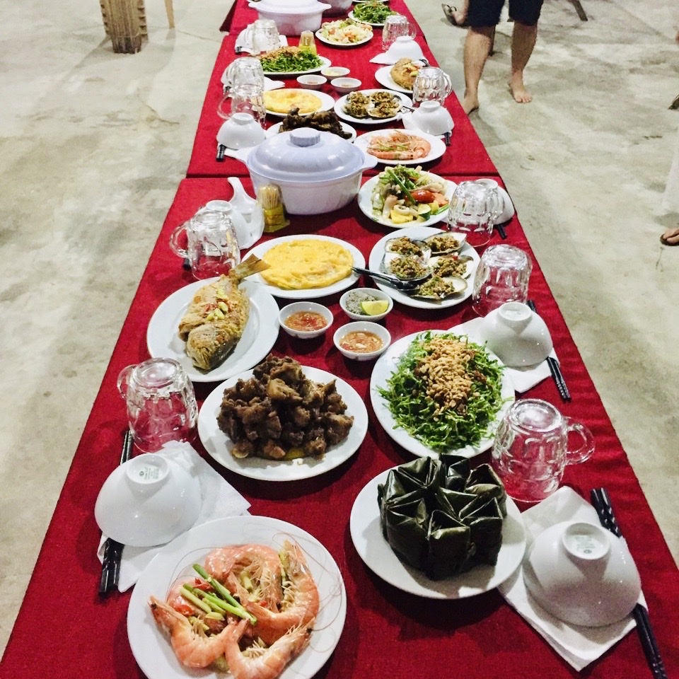Các món ăn tại Nhà Hàng